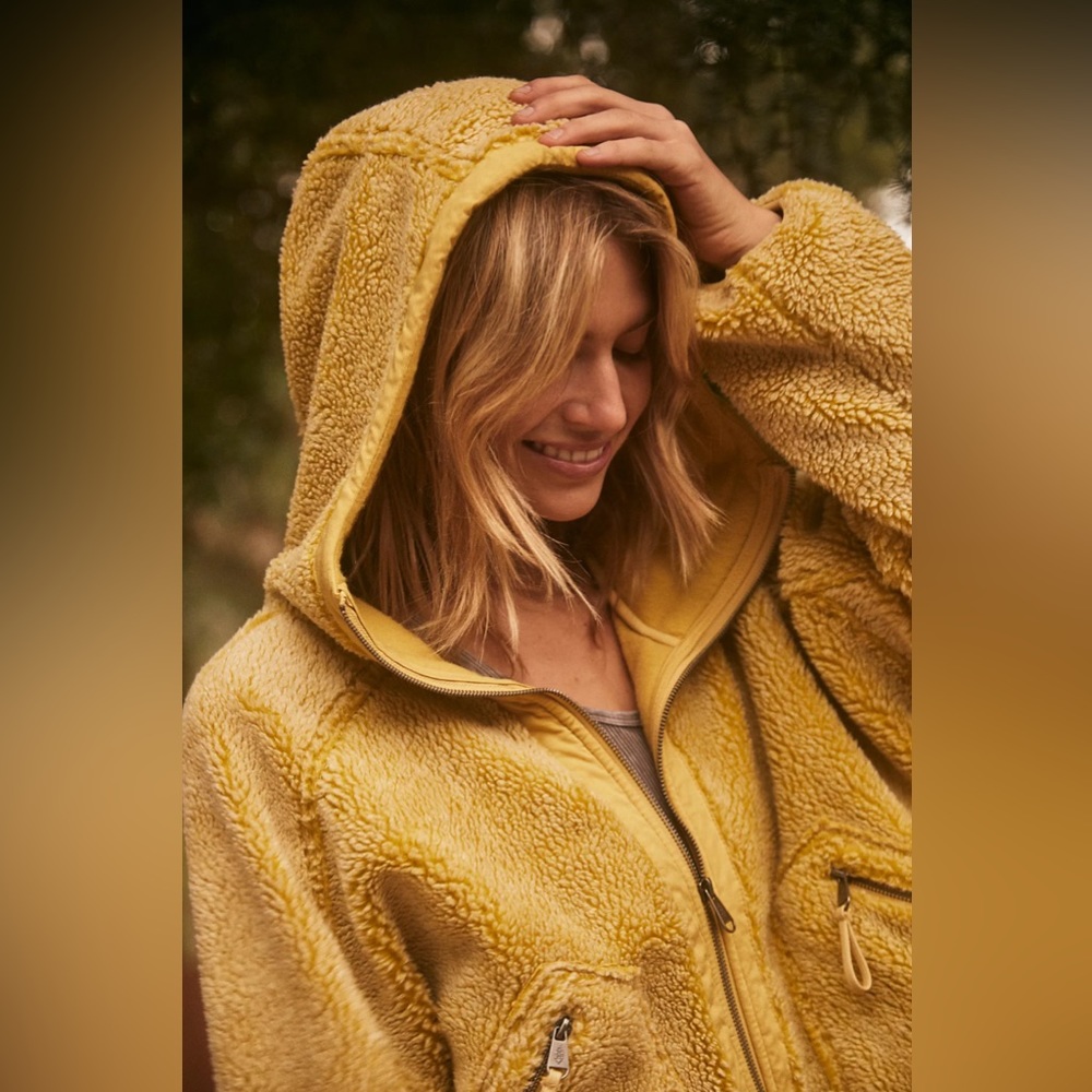 Free People Mountain Air Jacket, perfect winter fleece! Size M, great condition
